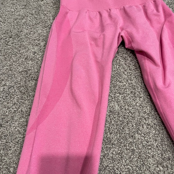 NVGTN. GUC. Smoke free home. Next day shipping - Picture 3 of 3